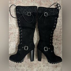 Stylish Black Lace-Up Women's Boots